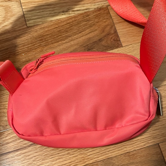 lululemon athletica Bright Red/ Coral Belt Bag - Picture 2 of 3